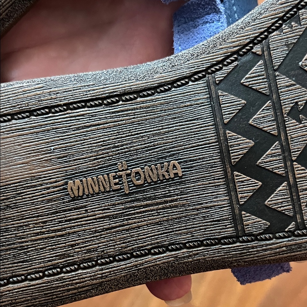 New Minnetonka Blue suede Fringe Sandals - Picture 11 of 15